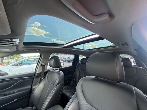 Used 2021 Hyundai Santa Fe SEL w/ Convenience + Premium Package AWD/4WD image 11