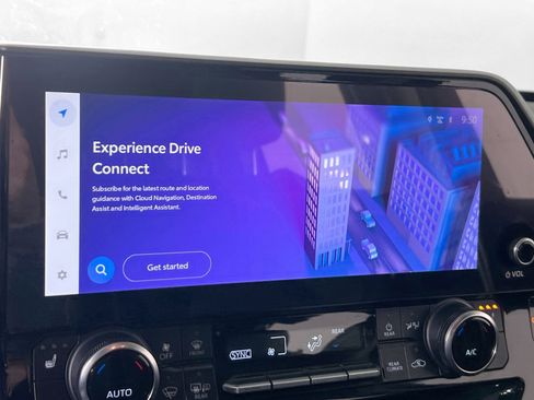 Used 2023 Toyota Highlander XLE image 13