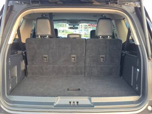 Used 2024 Ford Expedition Max XLT image 6