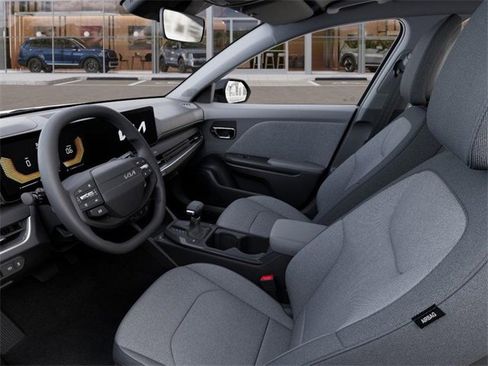 New 2025 Kia K4 LXS image 17