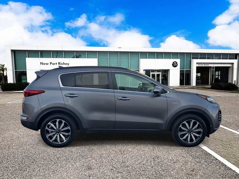 Used 2018 Kia Sportage EX w/ EX Premium Package image 9