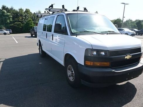 Used 2020 Chevrolet Express 2500 w/ Driver Convenience Package RWD image 7