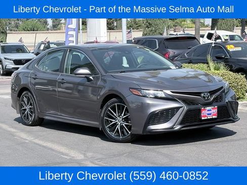 Used 2024 Toyota Camry SE FWD image 2