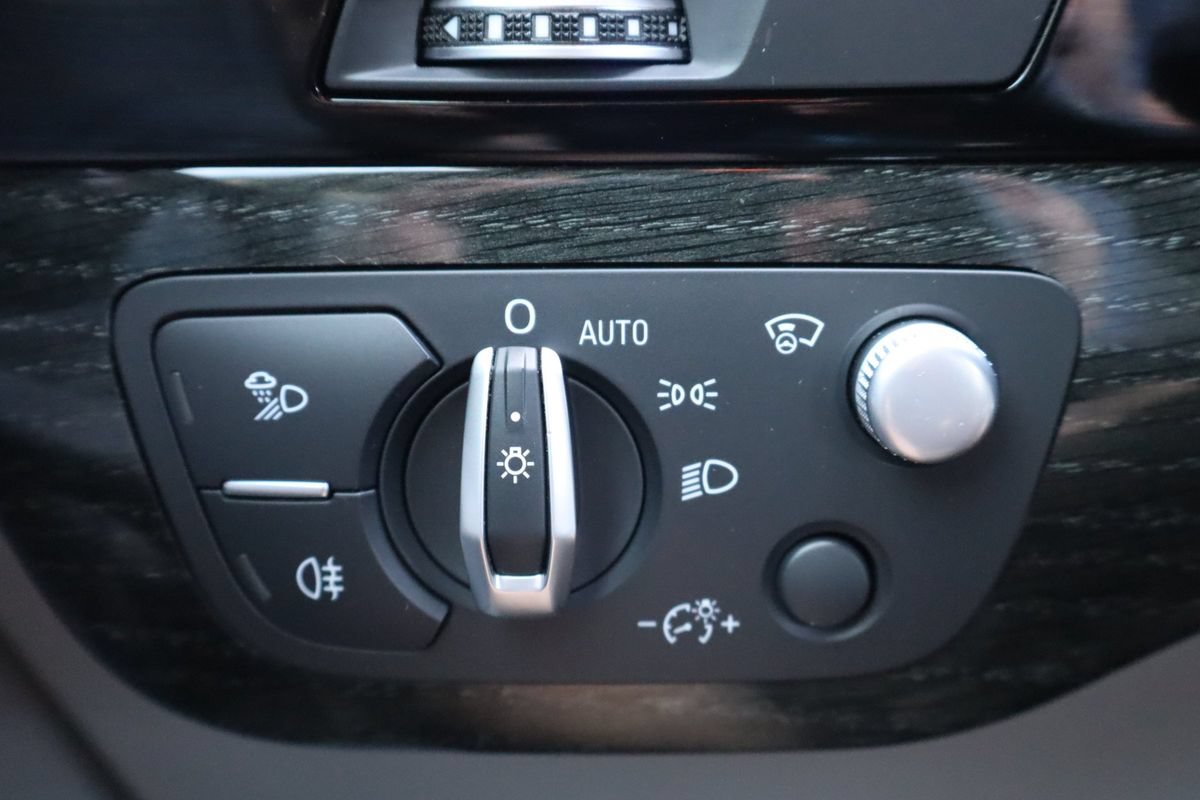 Used 2019 Audi Q7 3.0T Prestige w/ Prestige Package AWD/4WD image 31