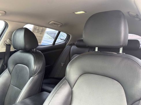 Used 2019 Kia Stinger RWD image 10
