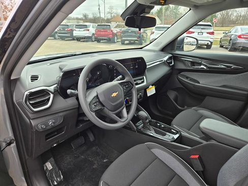 New 2026 Chevrolet TrailBlazer LS w/ LS Convenience Package FWD image 2