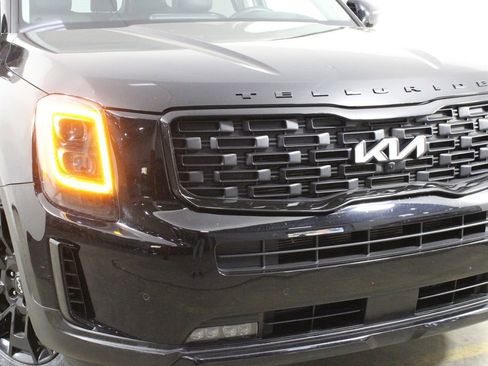 Used 2022 Kia Telluride SX w/ SX Prestige Package image 49