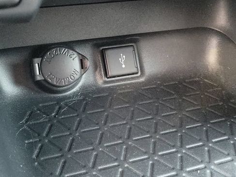 Used 2020 Toyota RAV4 XLE FWD image 27