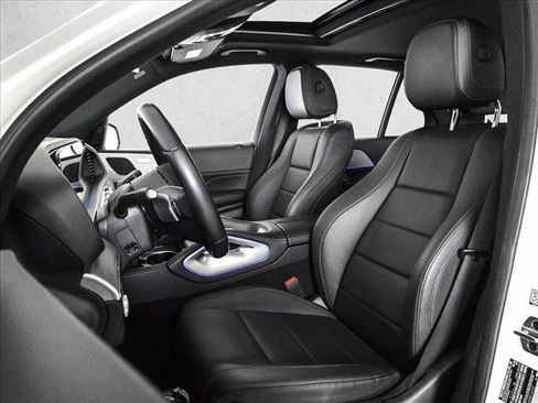 Used 2024 Mercedes-Benz GLE 450e 4MATIC image 18