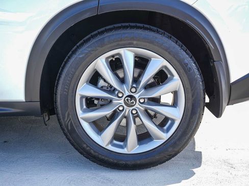 Used 2021 INFINITI QX50 Luxe FWD image 10