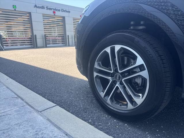 Certified 2025 Audi Q5 Premium w/ Convenience Package AWD/4WD image 13