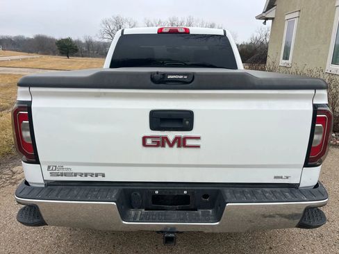 Used 2018 GMC Sierra 1500 SLT w/ SLT Premium Package image 9