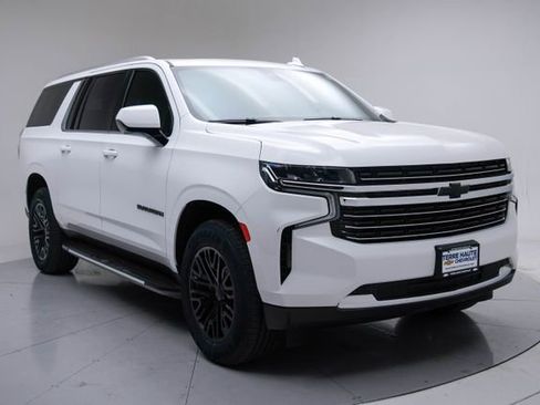 Used 2021 Chevrolet Suburban LT image 9