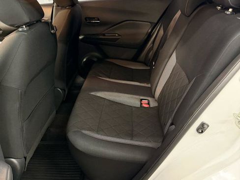 Used 2018 Nissan Kicks SV FWD image 25