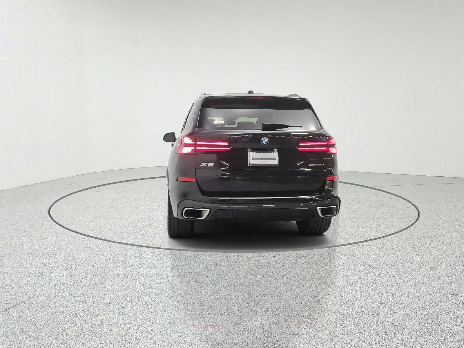 Used 2024 BMW X5 xDrive40i w/ M Sport Package AWD/4WD image 6