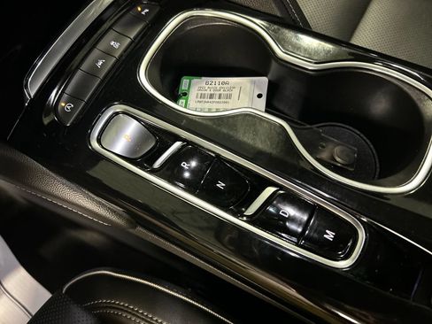 Used 2023 Buick Envision Essence FWD image 18