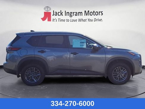 New 2026 Nissan Rogue S image 6