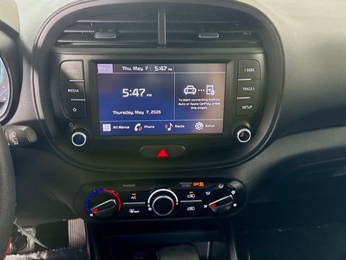 Used 2024 Kia Soul LX w/ Option Group 015 FWD image 18