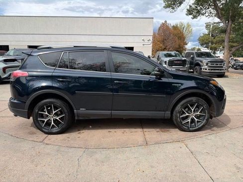 Used 2017 Toyota RAV4 SE AWD/4WD image 8