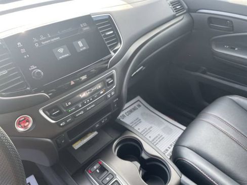 Certified 2023 Honda Passport TrailSport image 12