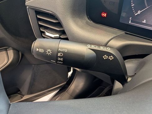 New 2026 Nissan Sentra SV w/ SV Convenience Package FWD image 17