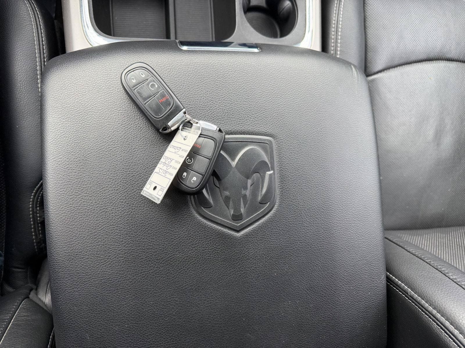 Used 2015 RAM 1500 Laramie w/ Convenience Group AWD/4WD image 16