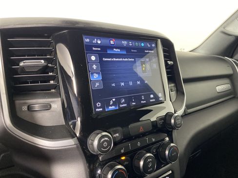 Used 2022 RAM 1500 Big Horn AWD/4WD image 4
