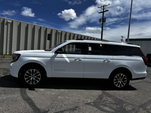 Certified 2025 Ford Expedition Max Platinum AWD/4WD image 3