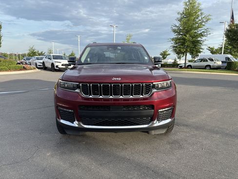 Used 2022 Jeep Grand Cherokee L Limited AWD/4WD image 3