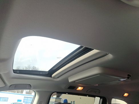 Certified 2025 Honda Odyssey Touring image 14