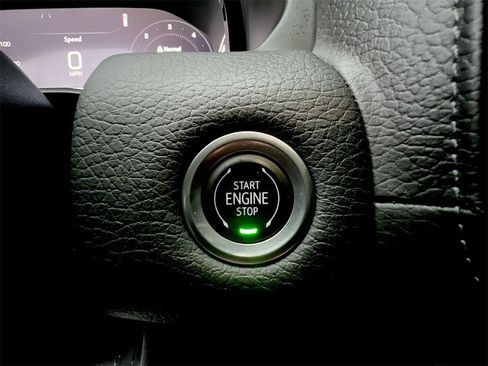 Used 2023 GMC Yukon Denali image 15