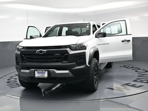 Used 2026 Chevrolet Colorado Trail Boss AWD/4WD image 23