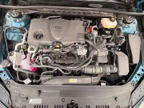 Used 2026 Toyota Camry SE FWD image 32