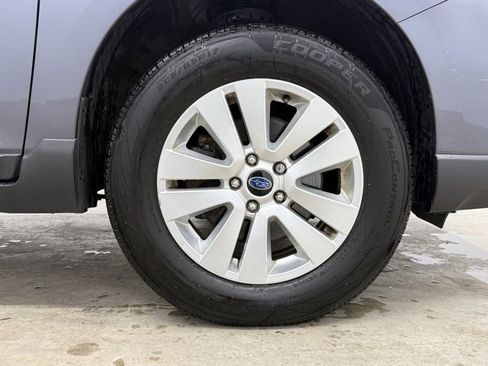 Used 2015 Subaru Outback 2.5i Premium image 12