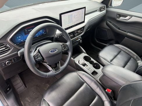 Used 2024 Ford Escape Platinum AWD/4WD image 4