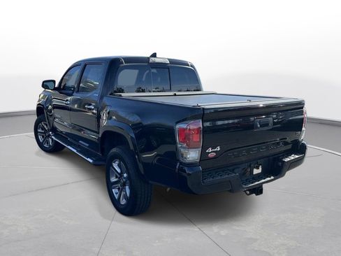 Used 2019 Toyota Tacoma Limited image 8