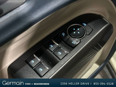 New 2025 Ford Maverick Lariat image 14