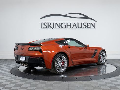 Used 2015 Chevrolet Corvette Z06 w/ 2LZ Preferred Equipment Group image 5