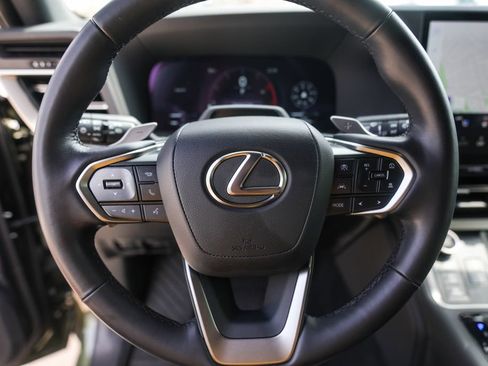 Used 2024 Lexus GX 550 AWD/4WD image 12