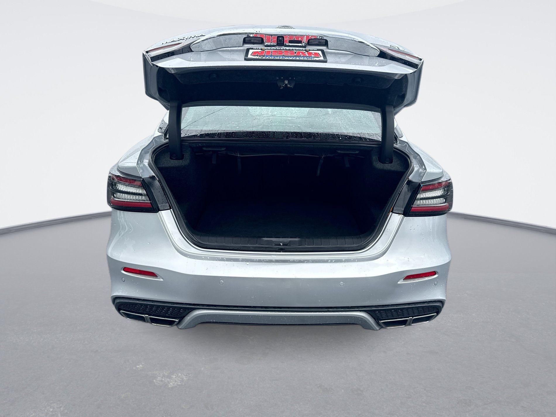Used 2023 Nissan Maxima SV w/ Floor Mat Group FWD image 14