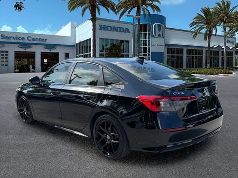 Used 2023 Honda Civic Sport image 6