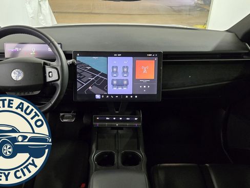 Used 2023 Fisker Ocean Ultra image 29