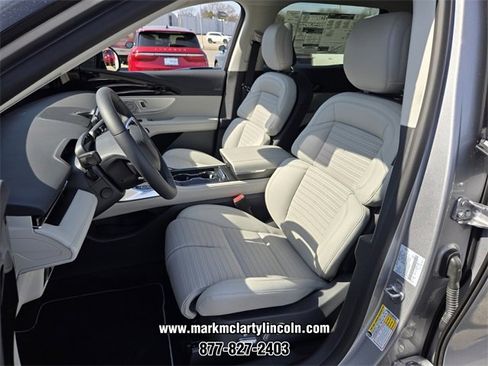 New 2026 Lincoln Nautilus Reserve image 6