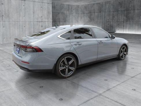 Used 2023 Honda Accord Sport image 5