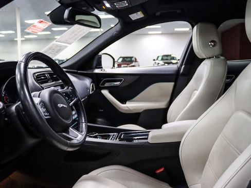 Used 2018 Jaguar F-PACE Prestige AWD/4WD image 18