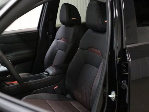 New 2026 Nissan Kicks SR w/ Cold Weather Package AWD/4WD image 8