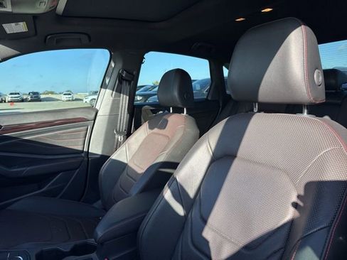 Used 2024 Volkswagen Jetta GLI Autobahn w/ GLI Black Package image 13