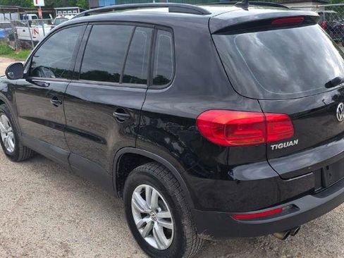Used 2017 Volkswagen Tiguan S image 8