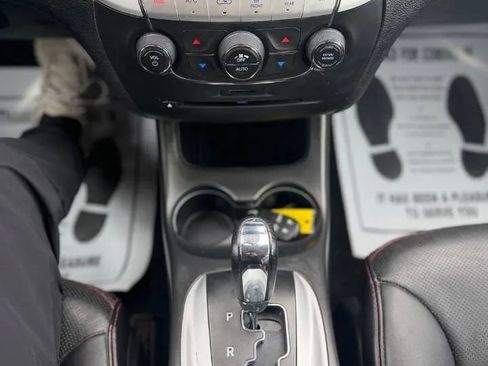 Used 2019 Dodge Journey GT AWD/4WD image 17