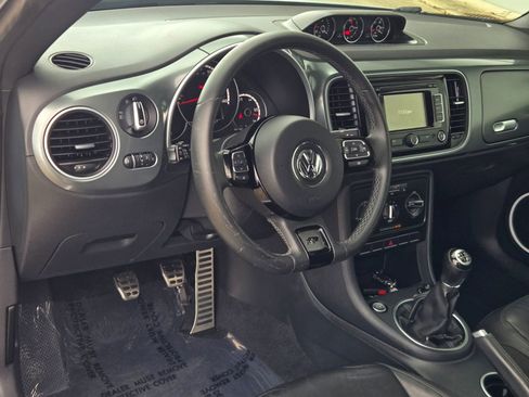 Used 2015 Volkswagen Beetle R-Line image 11